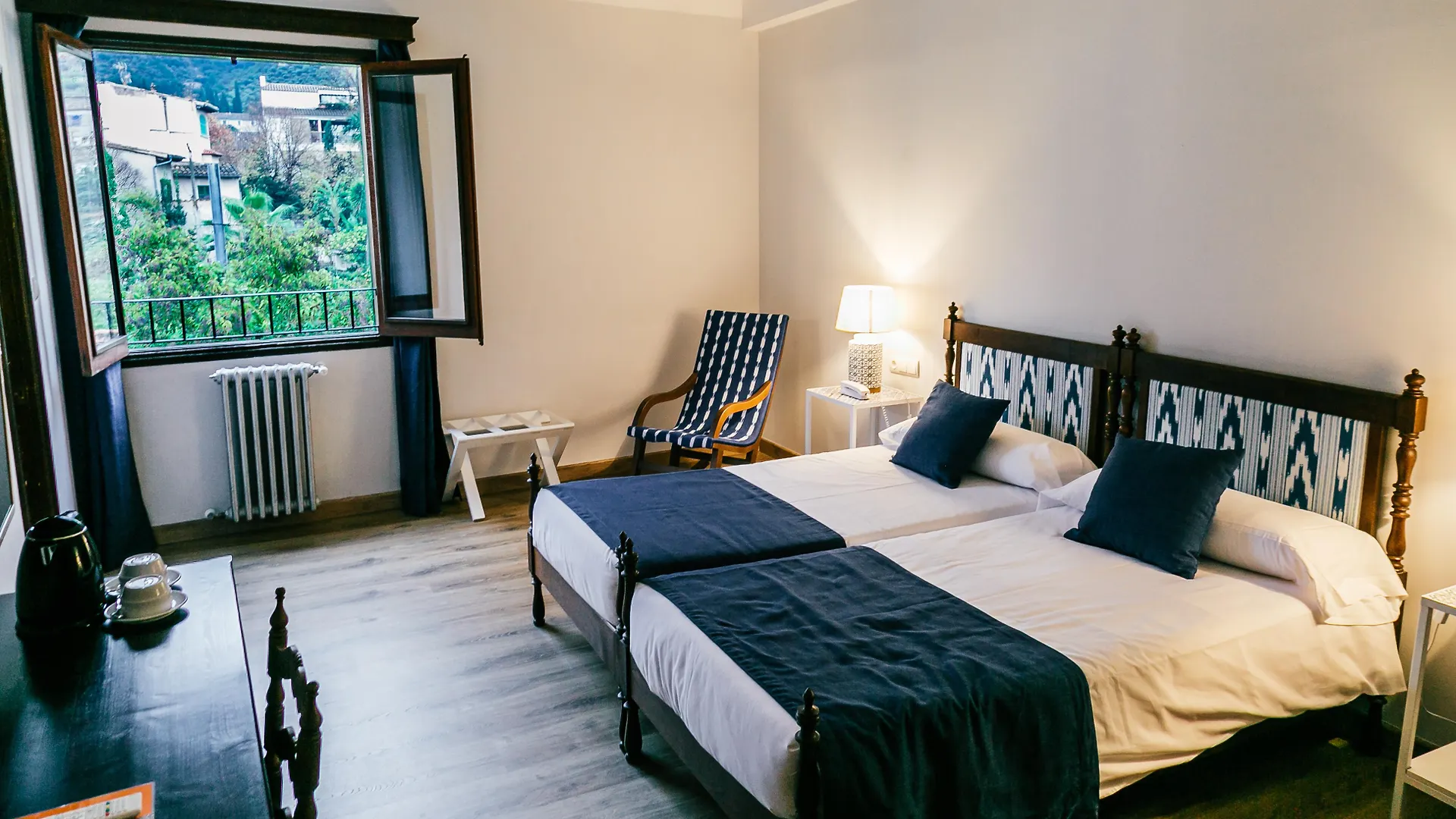 סולר Hotel El Guia 4*,