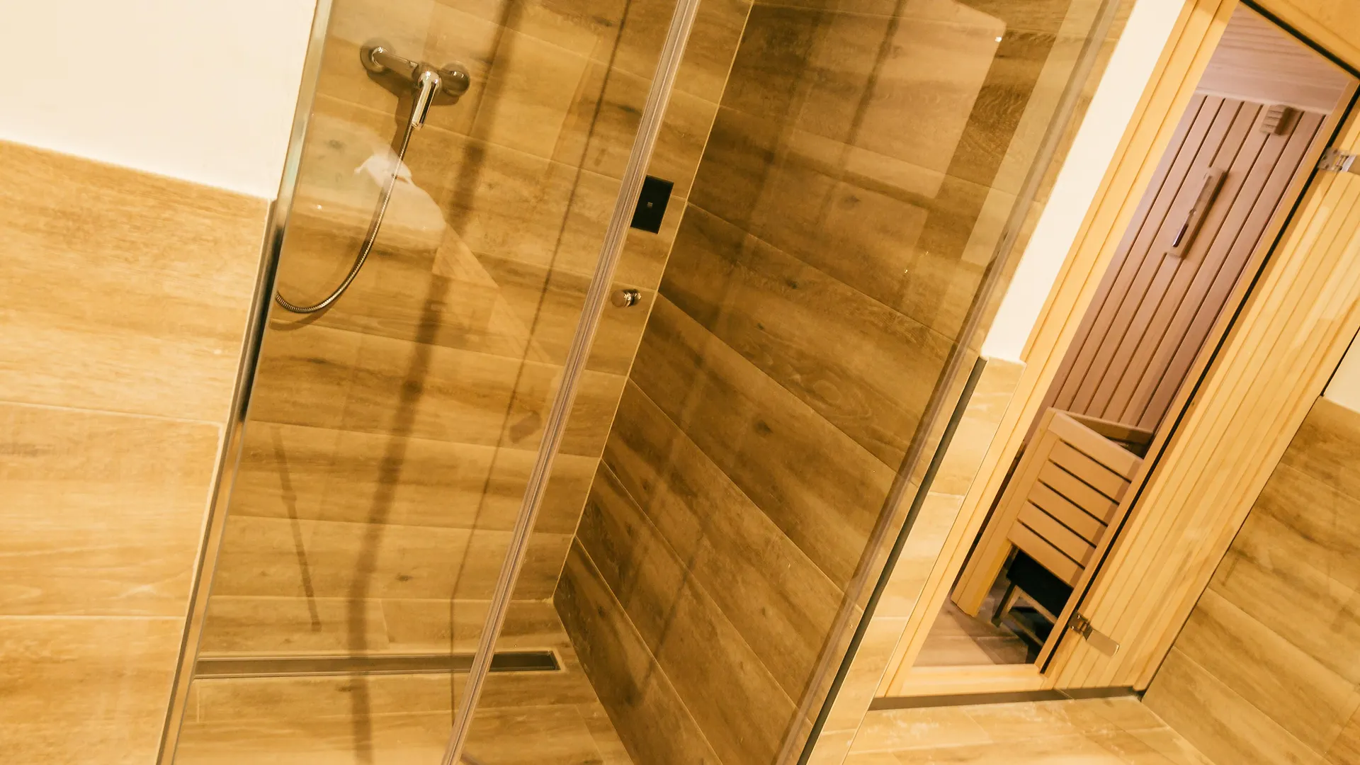 סולר Hotel El Guia