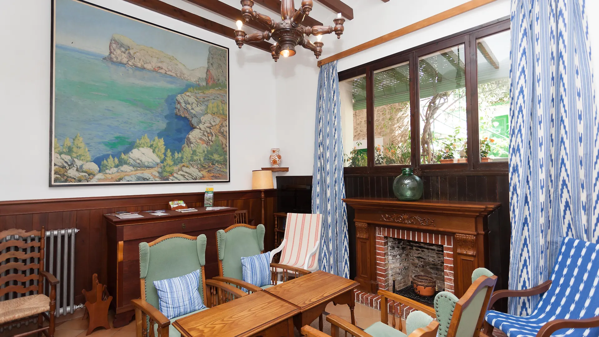סולר Hotel El Guia