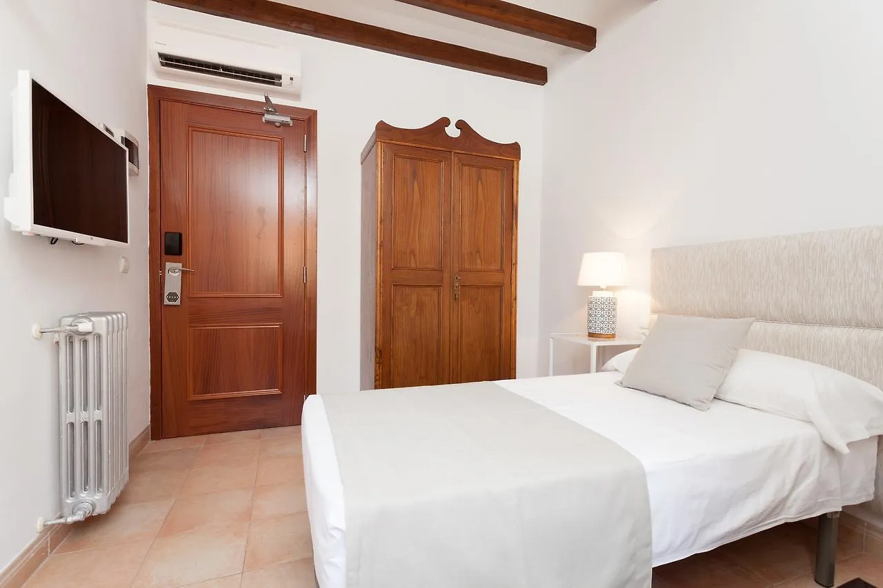 סולר Hotel El Guia