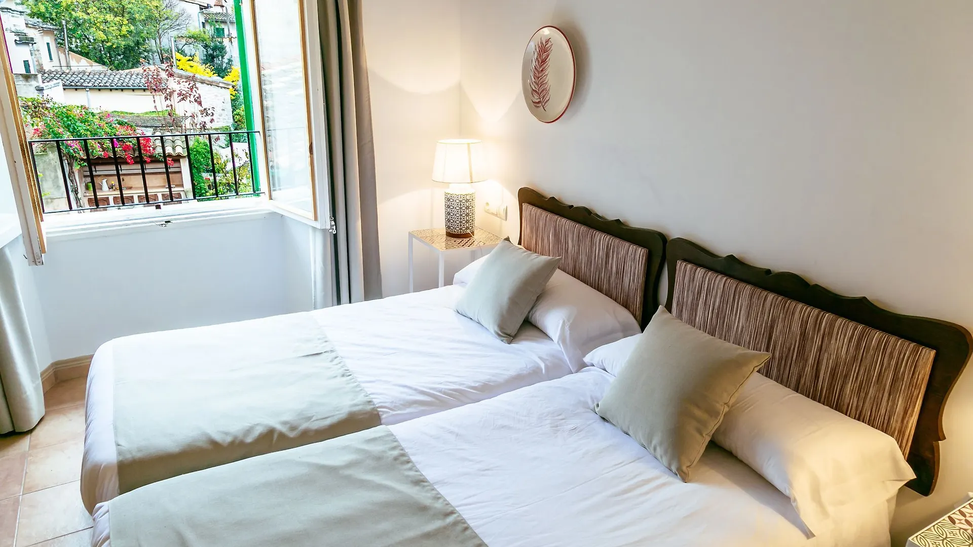 סולר Hotel El Guia